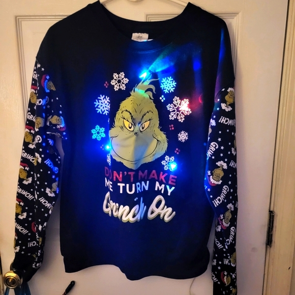 Dr. Seuss | Tops | Large Black Lighted Twinkling Grinch Sweatshirt Dont